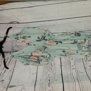 Adorable floral romper without tags would fit S/M